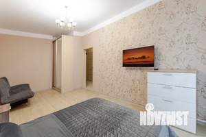 1-к квартира, посуточно, 52м2, 11/32 этаж