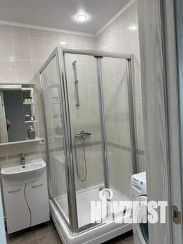 Студия квартира, посуточно, 37м2, 18/19 этаж