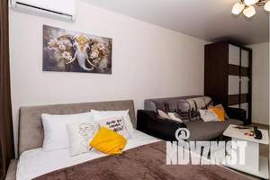 1-к квартира, посуточно, 42м2, 21/27 этаж