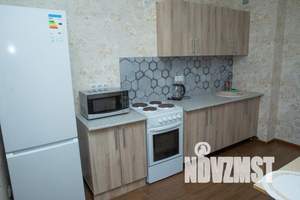 2-к квартира, посуточно, 63м2, 9/25 этаж