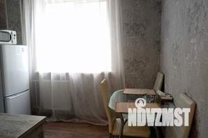 1-к квартира, посуточно, 40м2, 8/25 этаж