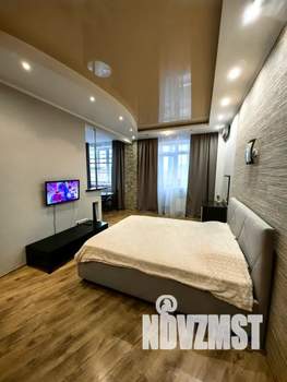 Студия квартира, посуточно, 50м2, 7/18 этаж