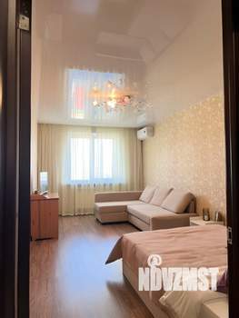 1-к квартира, посуточно, 37м2, 3/3 этаж