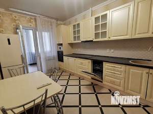 2-к квартира, на длительный срок, 90м2, 3/18 этаж