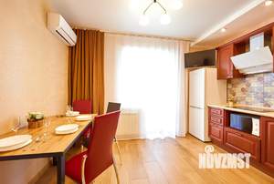 2-к квартира, посуточно, 77м2, 1/1 этаж