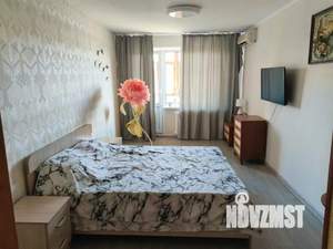 1-к квартира, посуточно, 40м2, 9/9 этаж