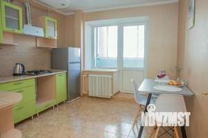 1-к квартира, посуточно, 60м2, 1/1 этаж