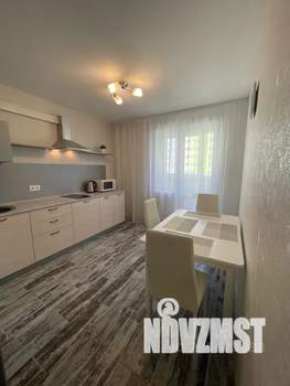 1-к квартира, посуточно, 40м2, 21/25 этаж