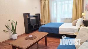 1-к квартира, посуточно, 44м2, 4/10 этаж