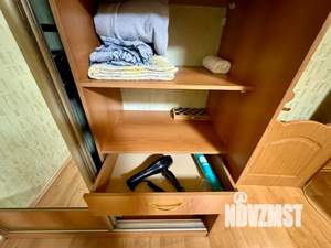 1-к квартира, посуточно, 40м2, 1/2 этаж
