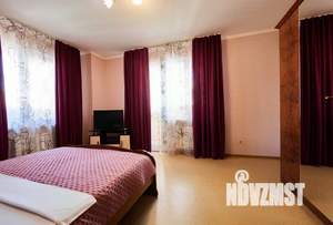 3-к квартира, посуточно, 130м2, 1/1 этаж