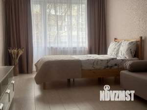 1-к квартира, посуточно, 38м2, 2/9 этаж