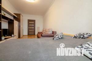 1-к квартира, посуточно, 42м2, 11/18 этаж