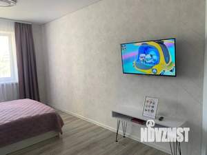 1-к квартира, посуточно, 41м2, 4/25 этаж