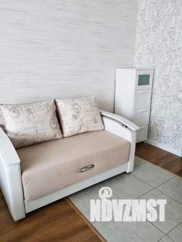 Студия квартира, посуточно, 32м2, 2/24 этаж