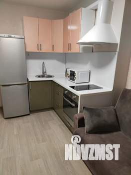 1-к квартира, посуточно, 40м2, 14/25 этаж