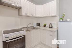 1-к квартира, посуточно, 37м2, 8/25 этаж