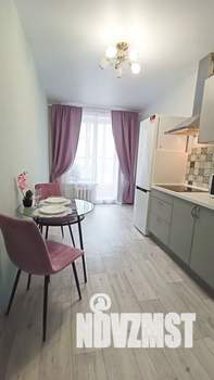 1-к квартира, посуточно, 42м2, 10/11 этаж