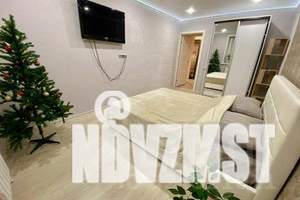 1-к квартира, посуточно, 38м2, 3/3 этаж