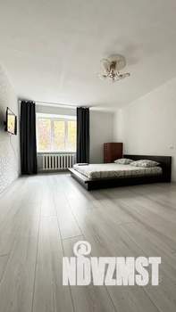 1-к квартира, посуточно, 55м2, 2/10 этаж