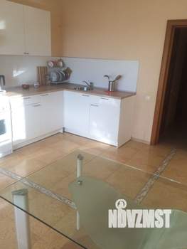 2-к квартира, на длительный срок, 82м2, 4/10 этаж