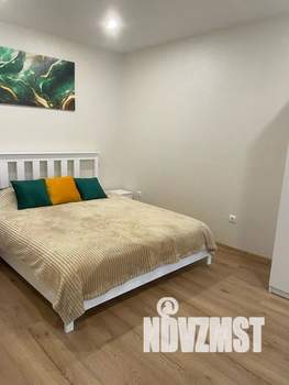 Студия квартира, посуточно, 33м2, 1/3 этаж