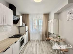 1-к квартира, посуточно, 39м2, 10/10 этаж