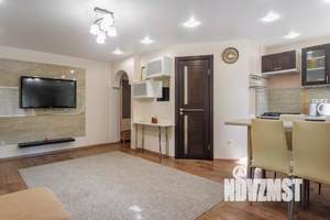 1-к квартира, посуточно, 53м2, 1/1 этаж