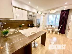 Студия квартира, посуточно, 54м2, 13/25 этаж
