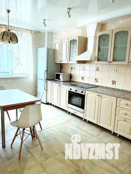 1-к квартира, посуточно, 44м2, 2/14 этаж