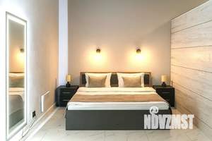 Студия квартира, посуточно, 42м2, 1/4 этаж