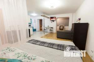 Студия квартира, посуточно, 42м2, 2/16 этаж
