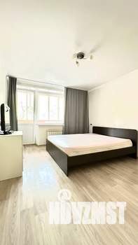 1-к квартира, посуточно, 40м2, 1/9 этаж