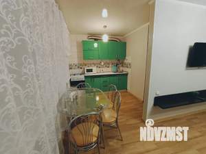 Студия квартира, посуточно, 42м2, 4/5 этаж