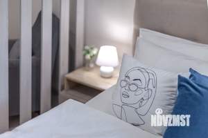 Студия квартира, посуточно, 42м2, 18/30 этаж