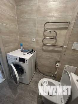 Студия квартира, посуточно, 35м2, 19/24 этаж