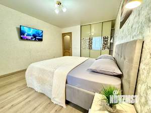 1-к квартира, посуточно, 42м2, 12/20 этаж