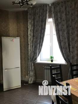 3-к квартира, посуточно, 64м2, 1/3 этаж