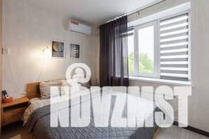 1-к квартира, посуточно, 38м2, 7/10 этаж