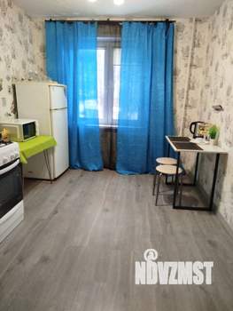 1-к квартира, посуточно, 40м2, 2/9 этаж