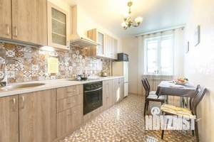 1-к квартира, посуточно, 57м2, 4/25 этаж