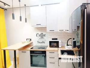 Студия квартира, посуточно, 35м2, 10/25 этаж