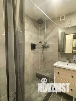 Студия квартира, посуточно, 33м2, 1/3 этаж