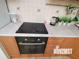 1-к квартира, посуточно, 49м2, 11/16 этаж