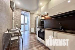 1-к квартира, посуточно, 48м2, 6/25 этаж