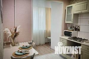 1-к квартира, посуточно, 45м2, 1/10 этаж