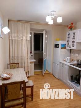 1-к квартира, посуточно, 40м2, 4/16 этаж