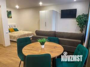 Студия квартира, посуточно, 33м2, 1/3 этаж