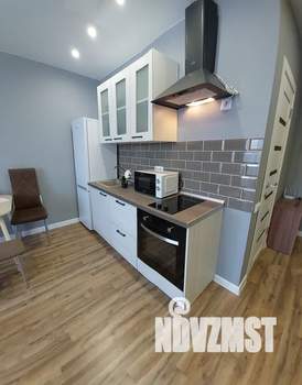 Студия квартира, посуточно, 35м2, 18/18 этаж