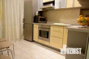 1-к квартира, посуточно, 33м2, 8/12 этаж